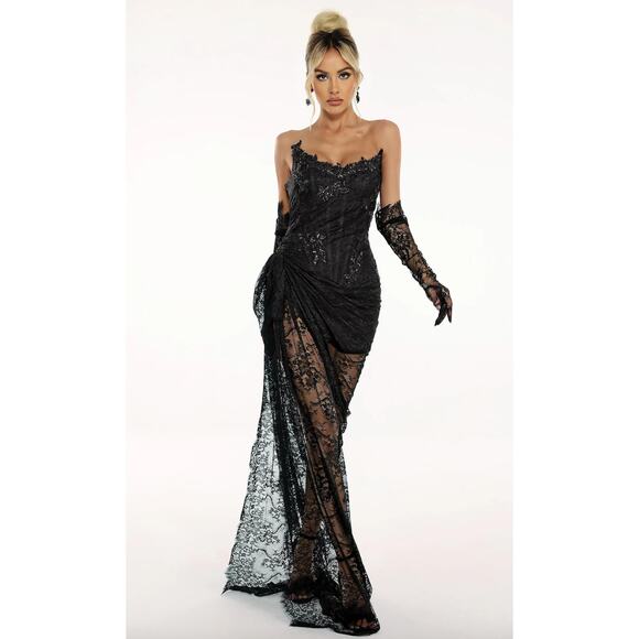 Bella Barnett Dresses & Skirts - Bella Barnett Thandiwe Lace Strapless Maxi Dress Medium